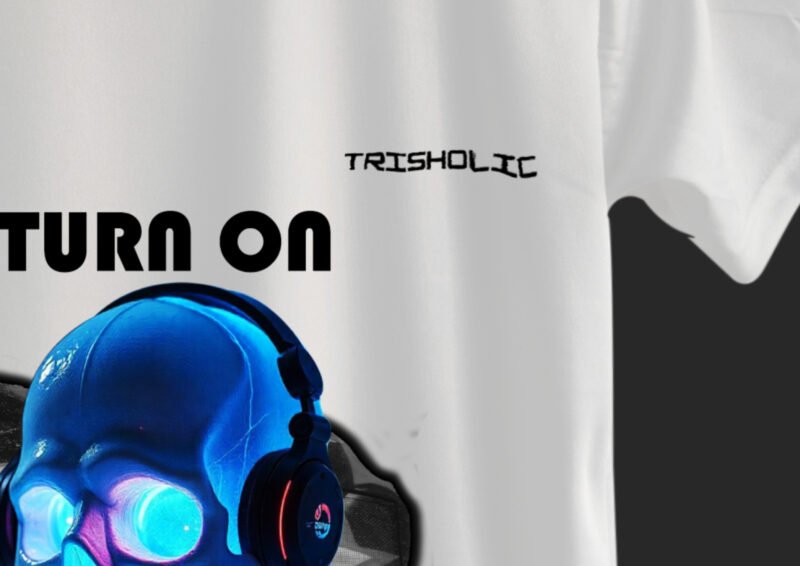 Gamers Suits Printed Graphic t-shirt - Image 4