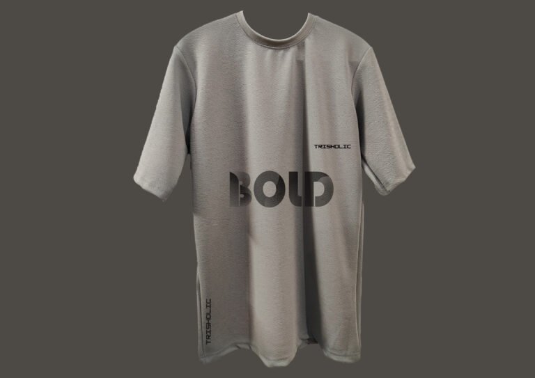 "Front view of oversized tee with BOLD slogan"