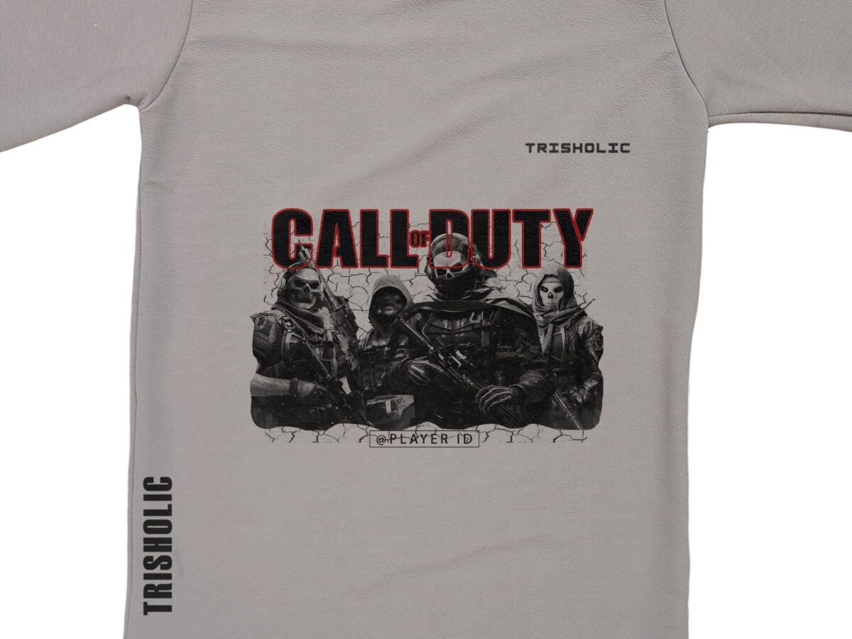 "Dusty grey oversized t-shirt with COD-themed graphic print"