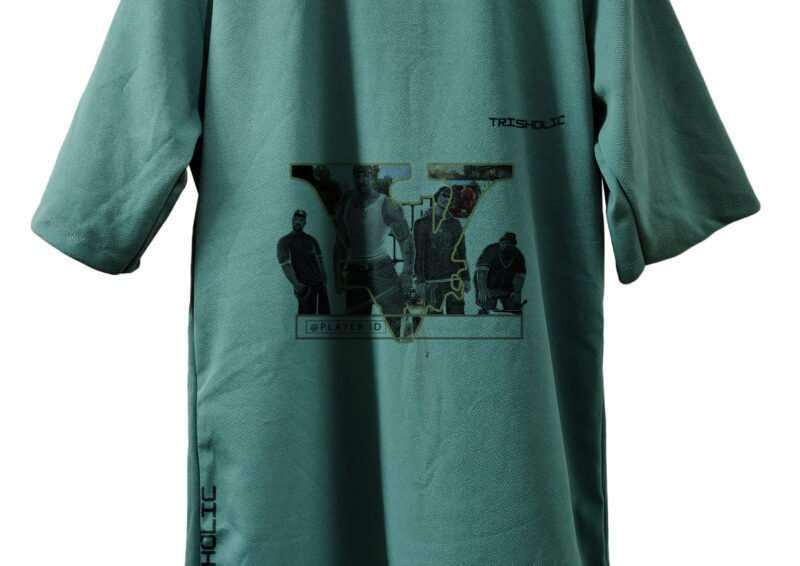 Trisholic Urban Heist GTA Design oversized t-shirt for gamers, black color.