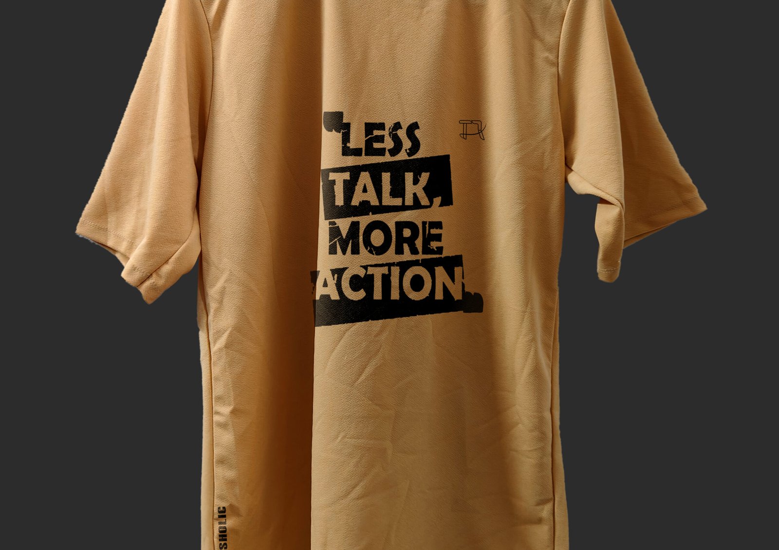 Styled Peach T-Shirt with Blue Denim in a Streetwear Look