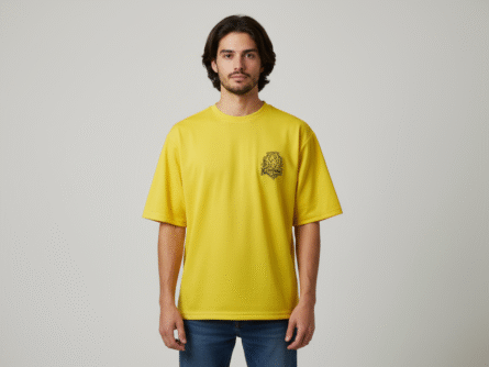 Gryffindor Yellow color Harry Potter Stylish Oversize T-Shirt model wearing Title: Streetwear Fit